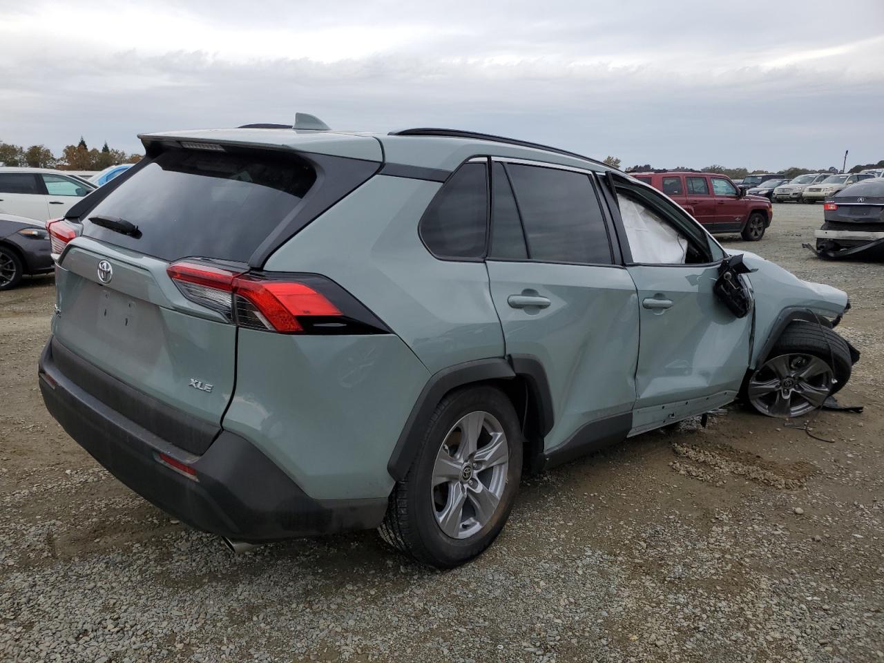 2022 TOYOTA RAV4 XLE VIN:2T3W1RFV2NW190126