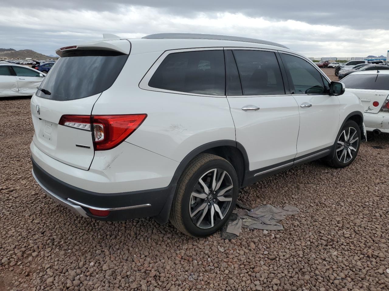 2022 HONDA PILOT TOURING VIN:5FNYF5H66NB035755