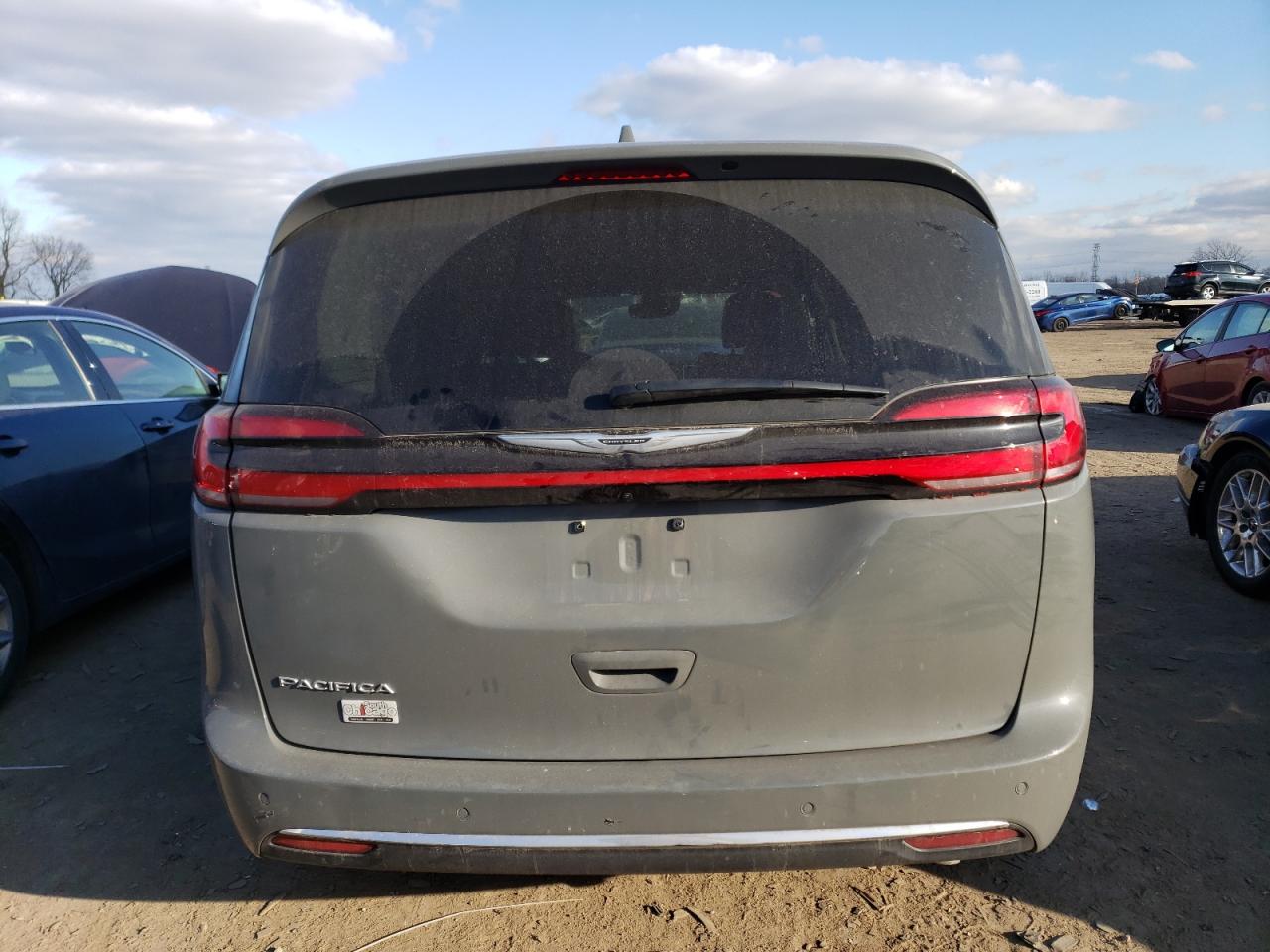 2022 CHRYSLER PACIFICA TOURING L VIN:2C4RC1BG1NR149545