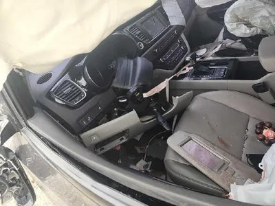 2017 Kia Carnival VIN: