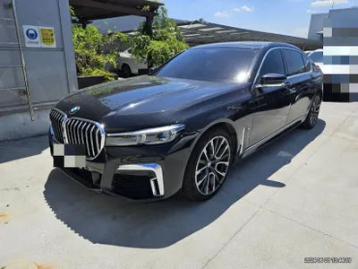 2021 BMW 740 VIN: