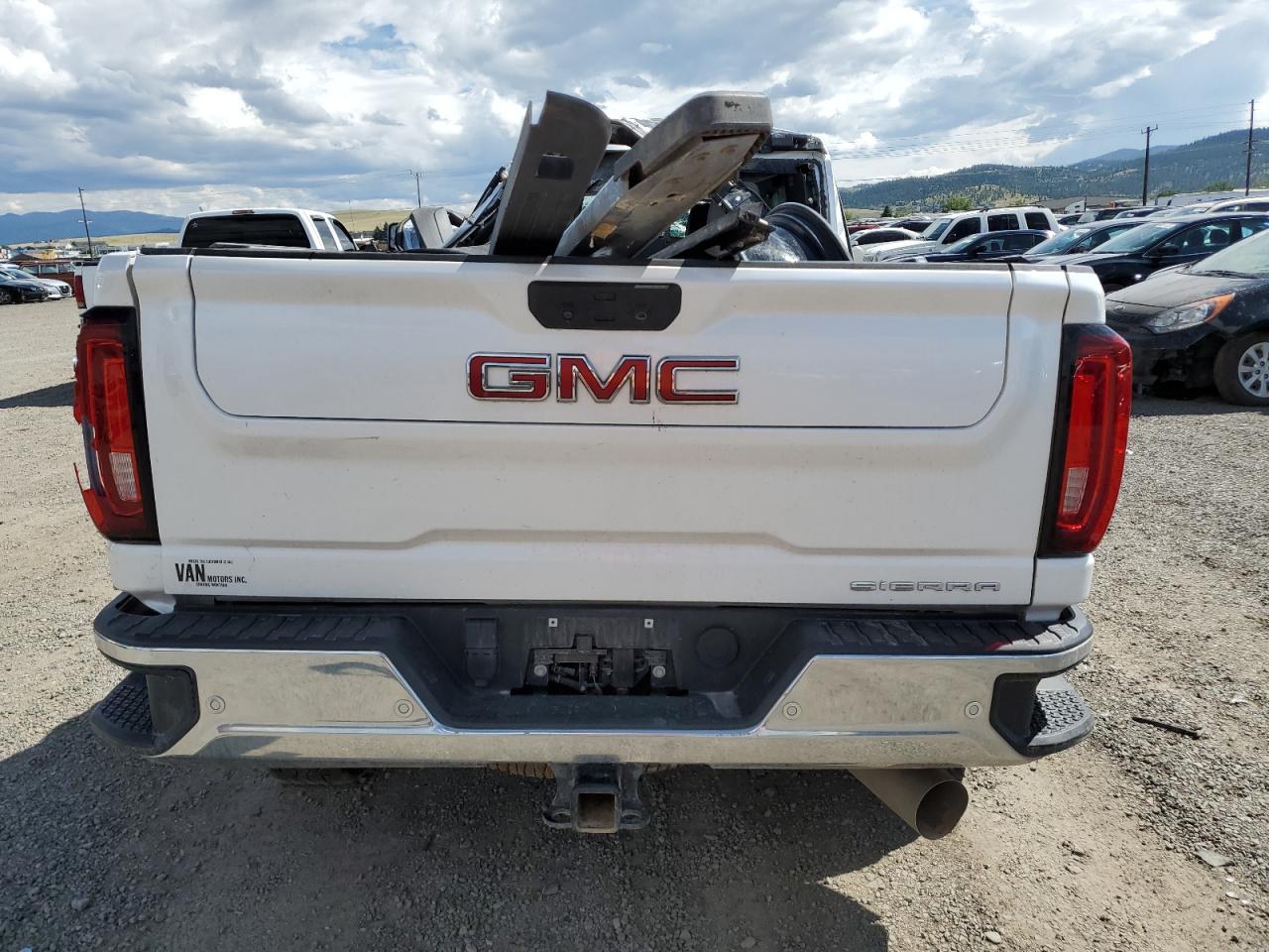 2023 GMC SIERRA K3500 SLT VIN:1GT49UEY6PF156872