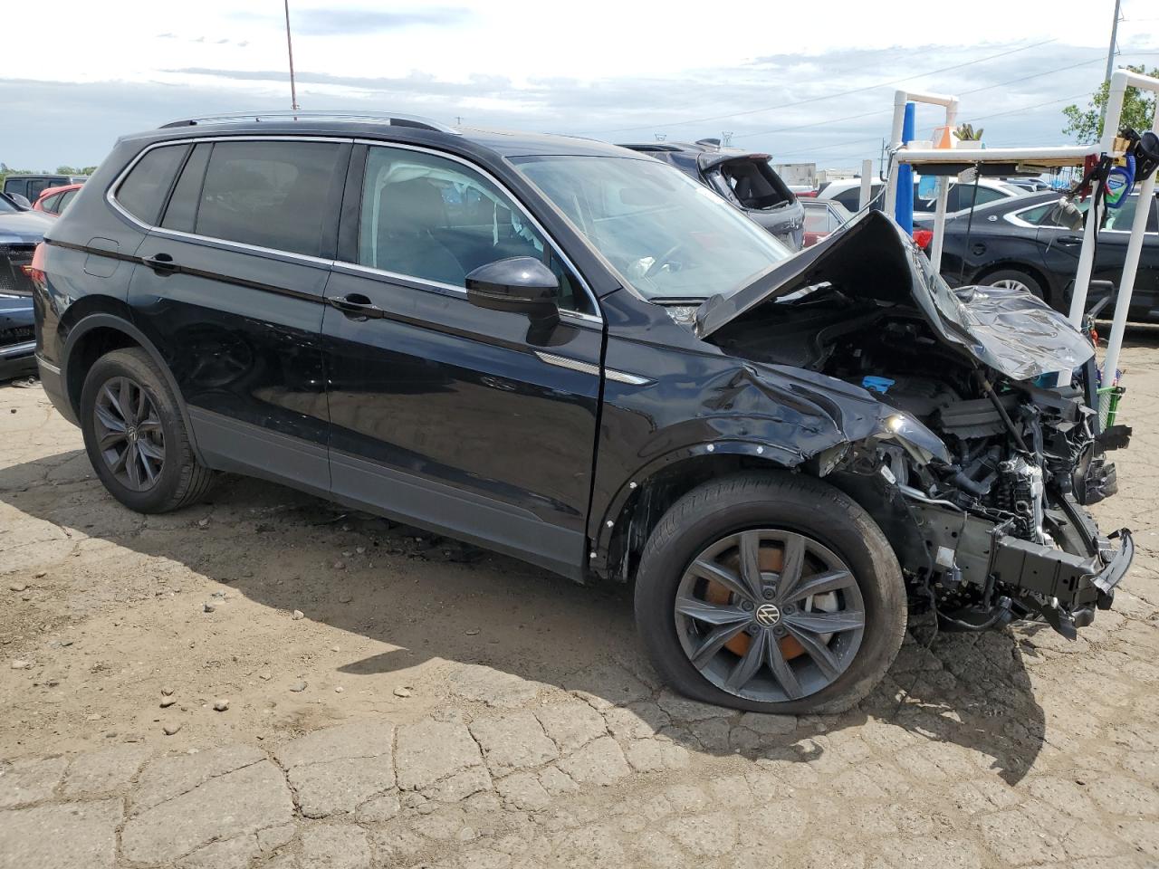 2023 VOLKSWAGEN TIGUAN SE VIN:3VVMB7AX4PM015805