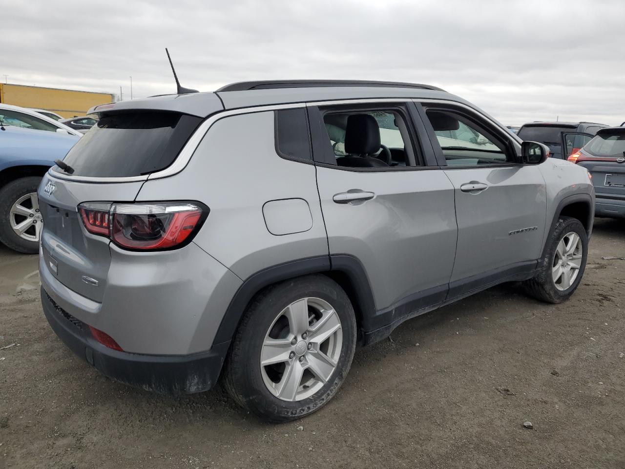 2022 JEEP COMPASS LATITUDE VIN:3C4NJDBB9NT130247