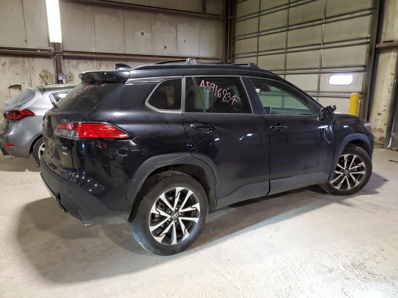 2022 TOYOTA COROLLA CROSS XLE VIN:7MUDAABG0NV034285