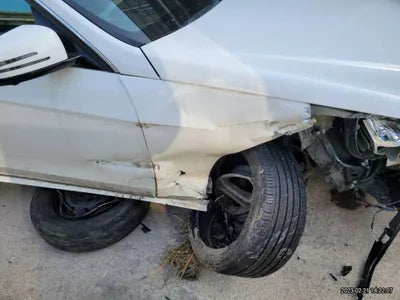 2016 Mercedes-Benz E 250 286KMWDDHF9HB4GB3 VIN:286KMWDDHF9HB4GB3