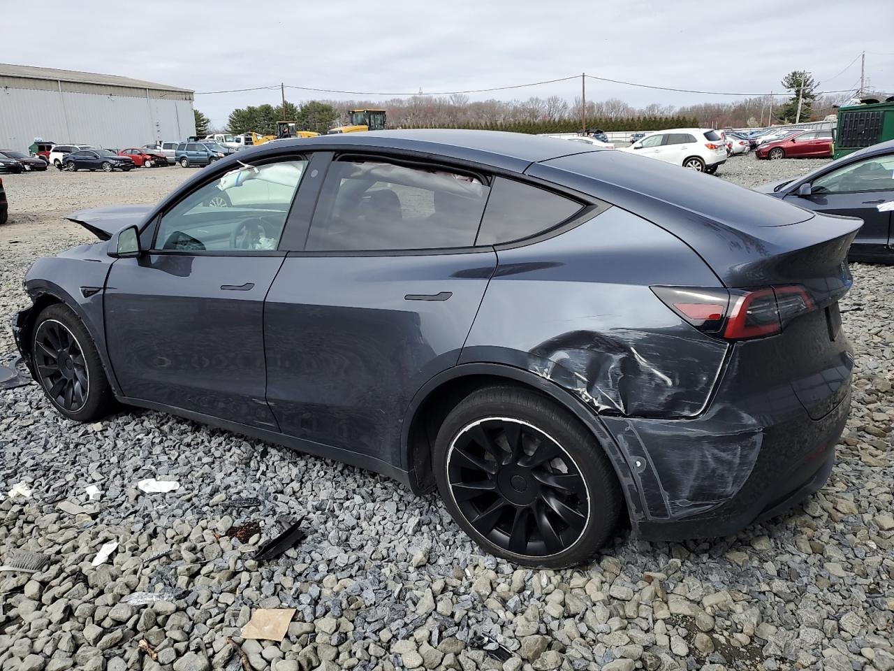 2022 TESLA MODEL Y  VIN:7SAYGDEE9NA009136