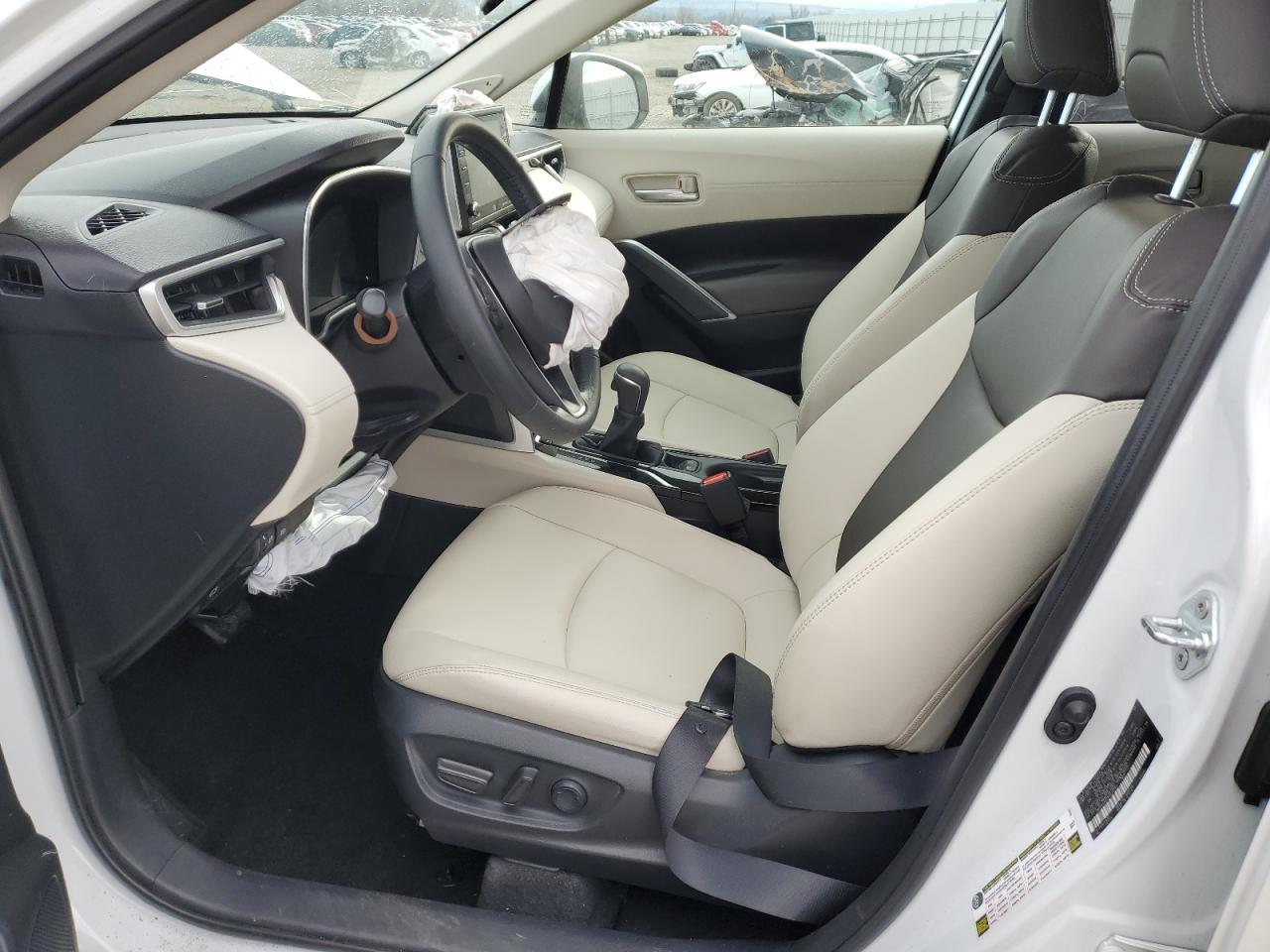 2022 TOYOTA COROLLA CROSS XLE VIN:7MUDAAAG2NV030269