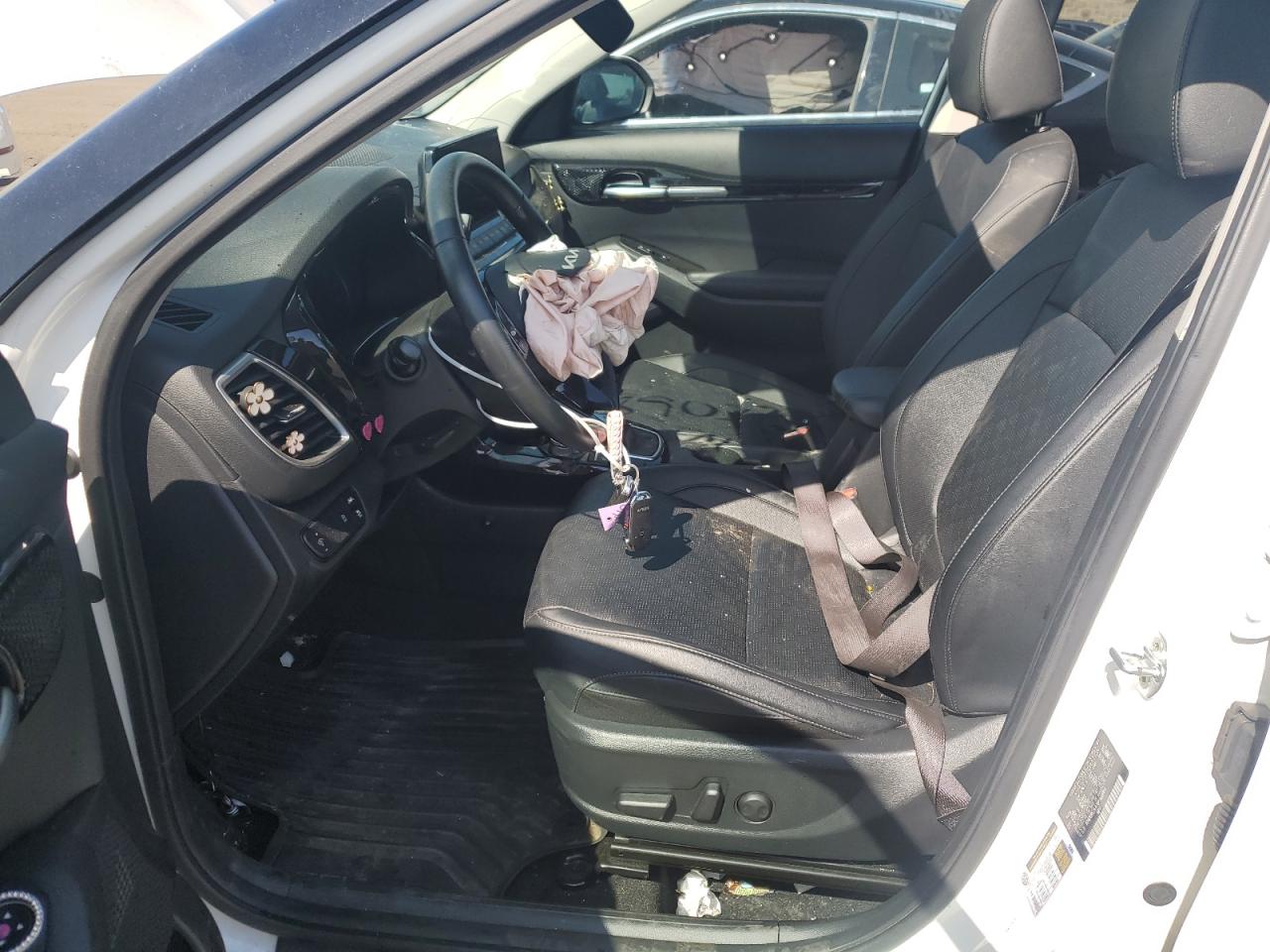 2023 KIA SELTOS EX VIN:KNDERCAAXP7411184