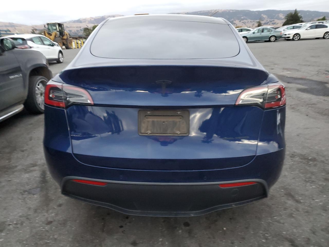 2022 TESLA MODEL Y  VIN:7SAYGDEE8NF401947