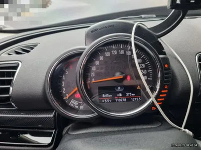 2017 MINI Clubman VIN: