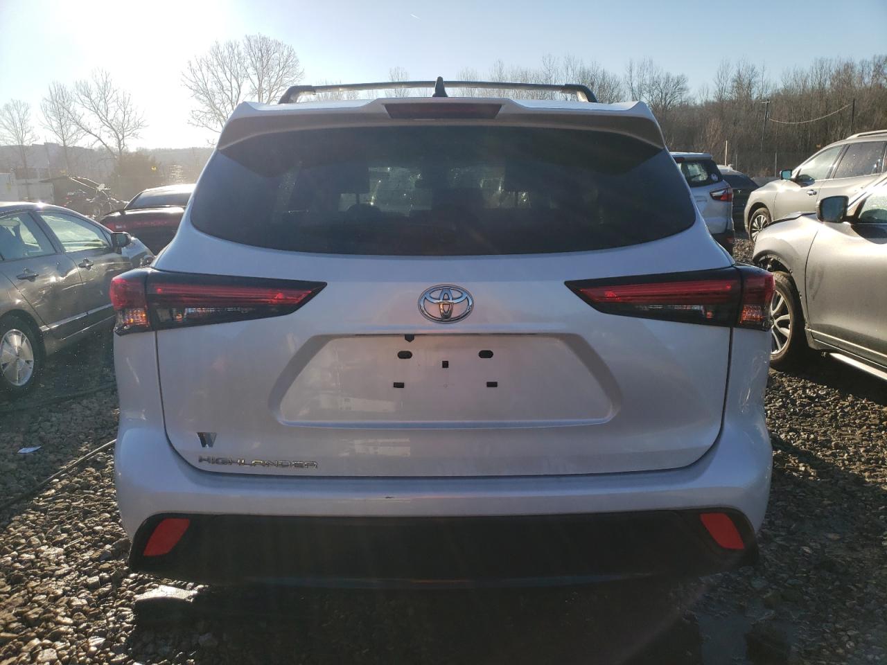 2022 TOYOTA HIGHLANDER L VIN:5TDCZRAH1NS539839