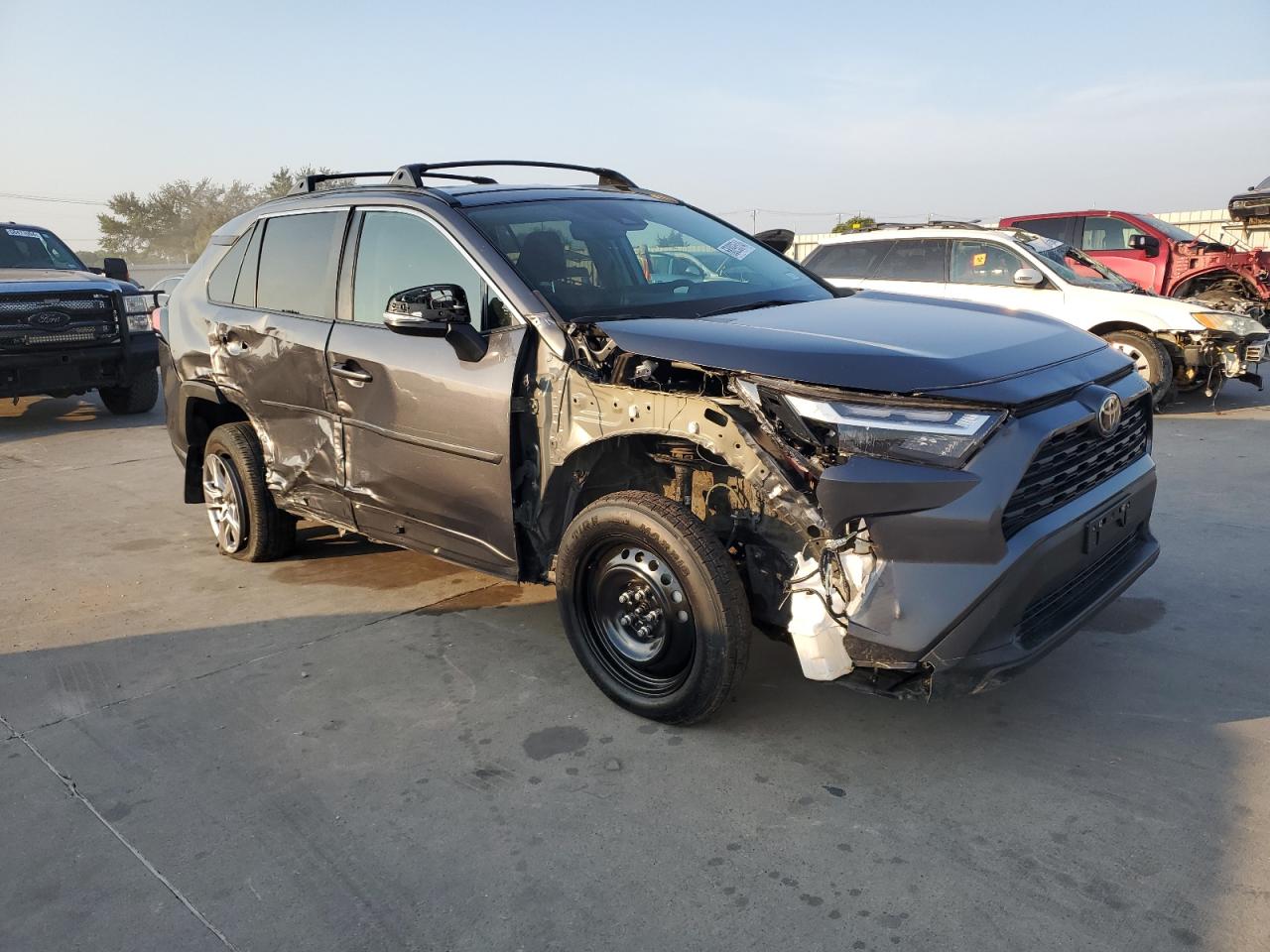 2022 TOYOTA RAV4 XLE VIN:2T3P1RFV3NC305886