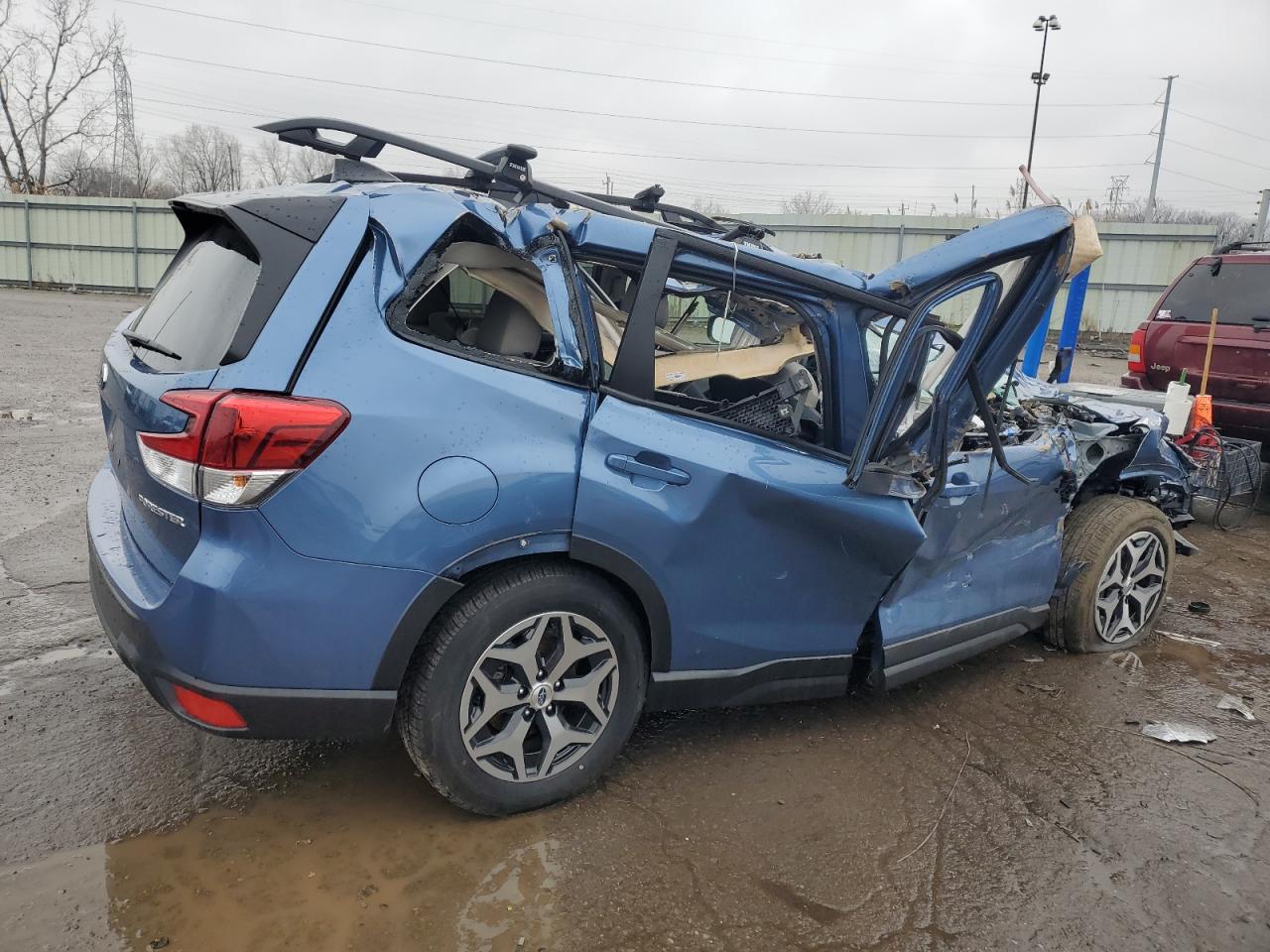 2024 SUBARU FORESTER PREMIUM VIN:JF2SKADC7RH452461