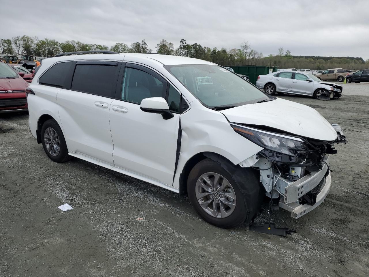 2024 TOYOTA SIENNA LE VIN:5TDKRKEC7RS194677