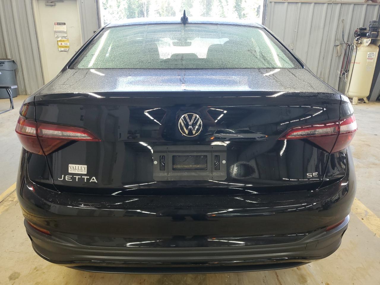 2024 VOLKSWAGEN JETTA SE VIN:3VW7M7BUXRM036572