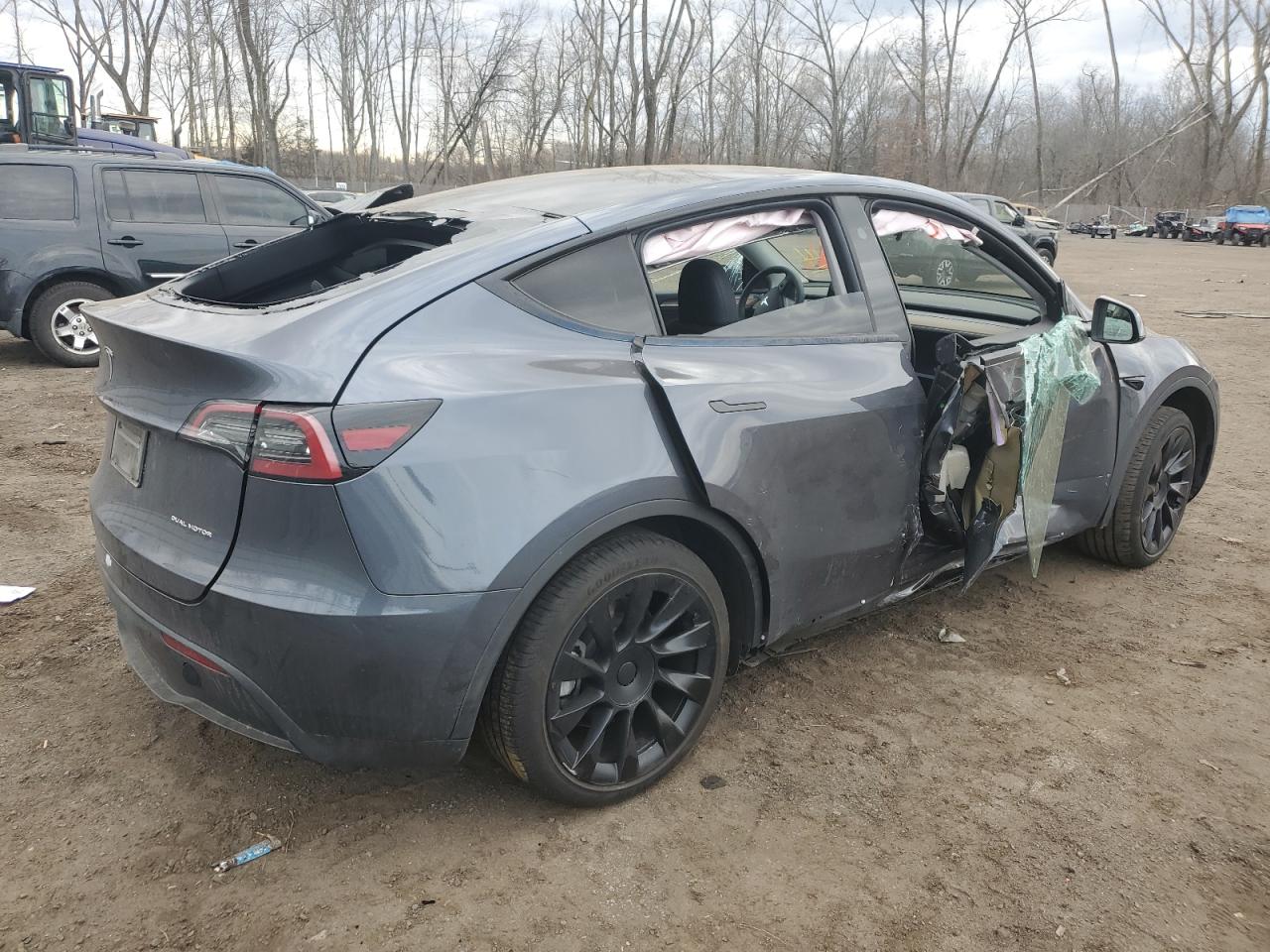 2023 TESLA MODEL Y  VIN:7SAYGAEE8PF961940