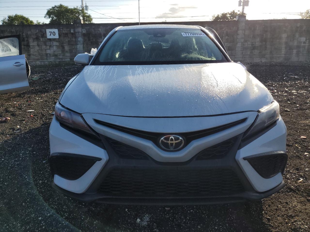 2024 TOYOTA CAMRY SE NIGHT SHADE VIN:4T1G11AK2RU237396
