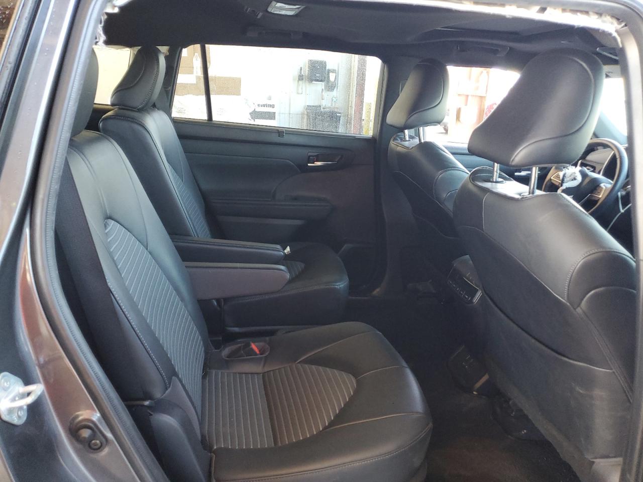 2022 TOYOTA HIGHLANDER XSE VIN:5TDLZRBH1NS250023