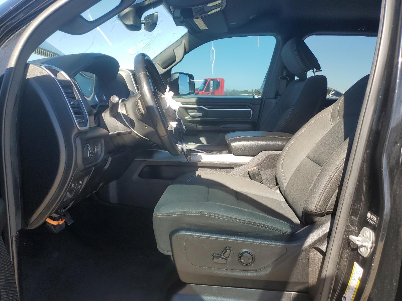 2022 RAM 1500 BIG HORN/LONE STAR VIN:1C6RREFTXNN157631
