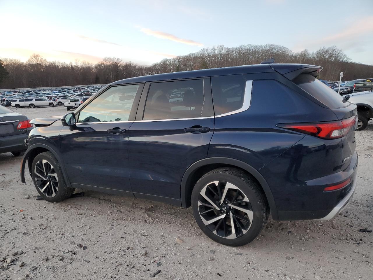 2022 MITSUBISHI OUTLANDER SE VIN:JA4J4UA81NZ024583