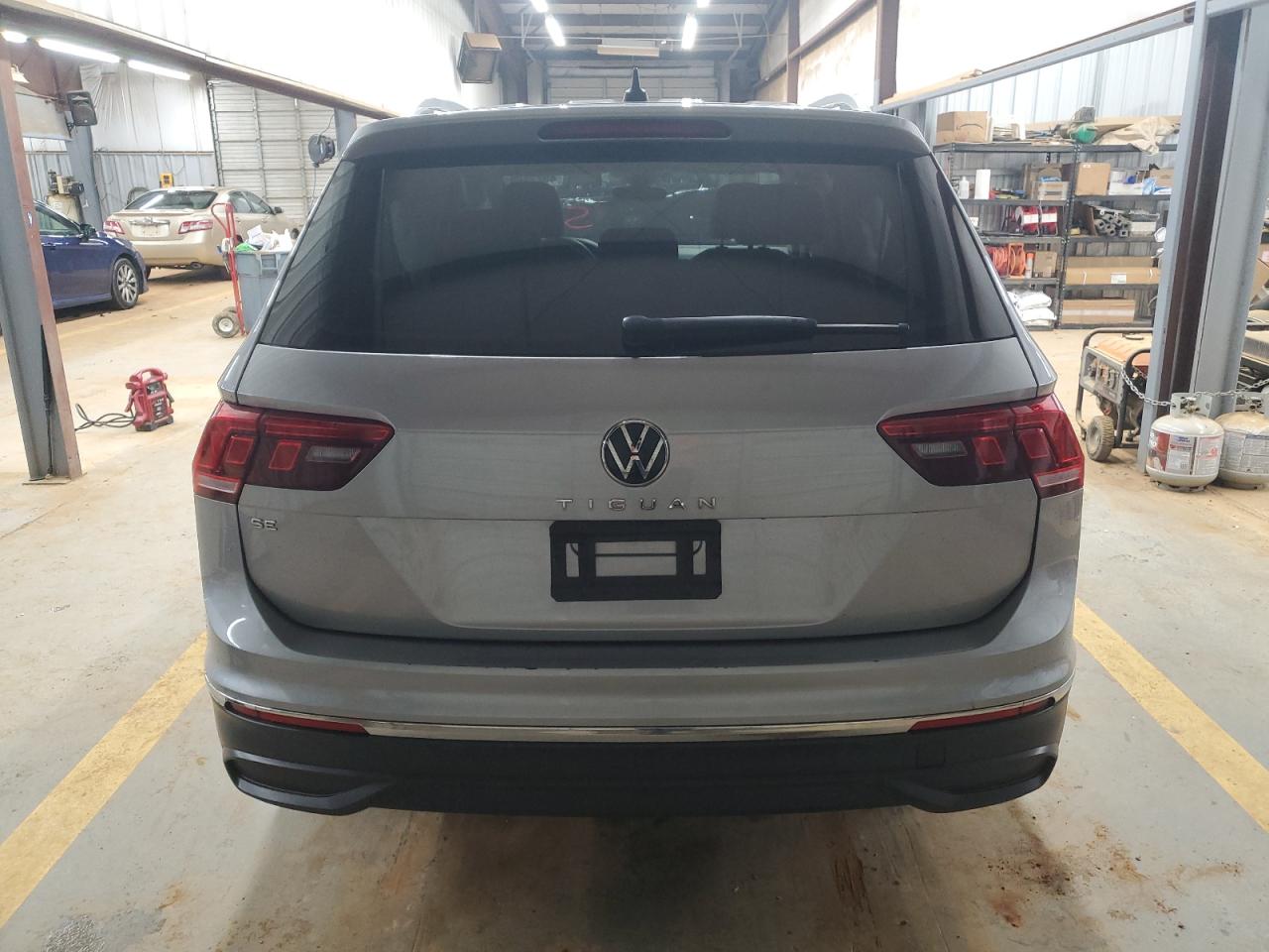 2024 VOLKSWAGEN TIGUAN SE VIN:3VV3B7AX4RM030240