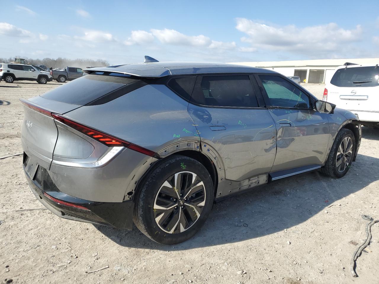2023 KIA EV6 LIGHT VIN:KNDC34LA8P5126930