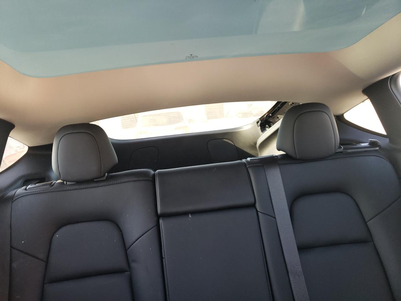 2022 TESLA MODEL Y  VIN:7SAYGDEE6NF331851
