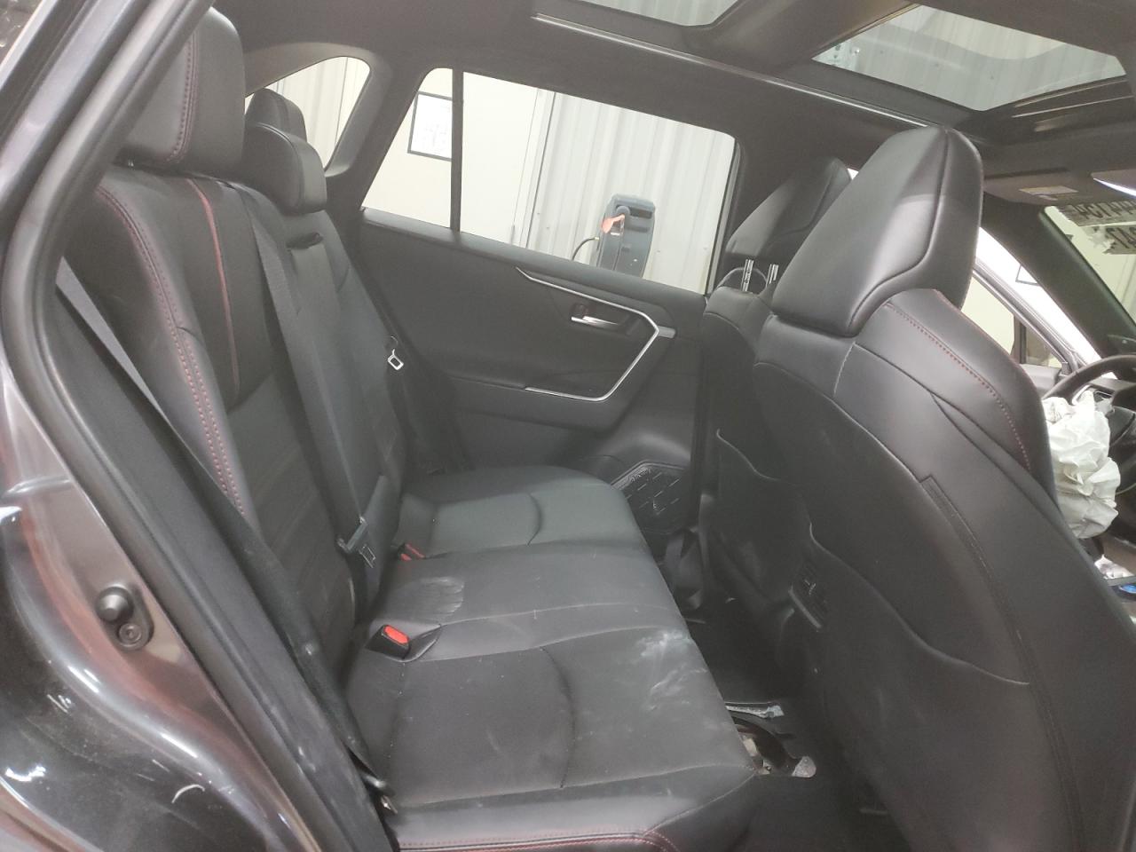 2022 TOYOTA RAV4 PRIME XSE VIN:JTMFB3FVXND097412