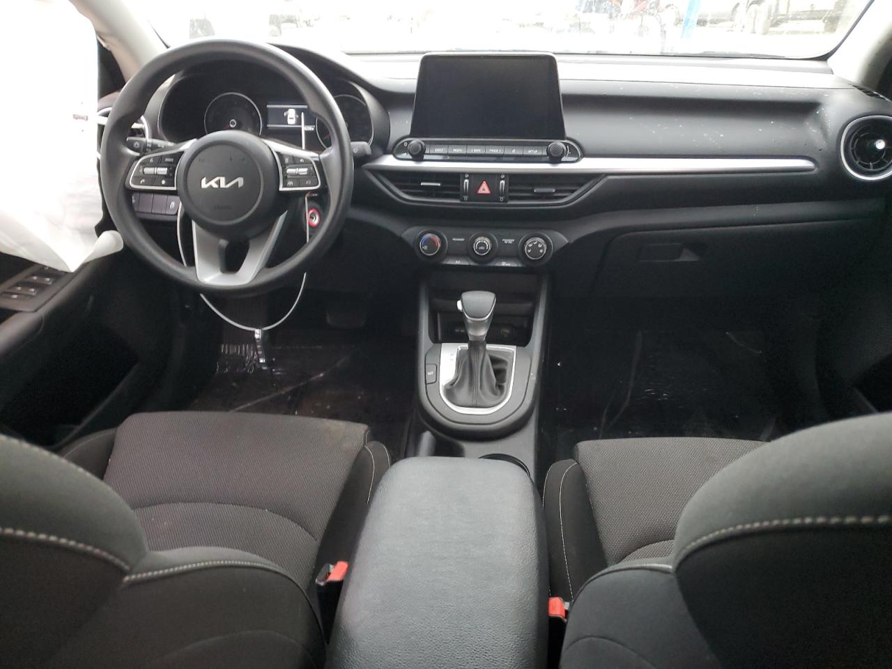 2024 KIA FORTE LX VIN:3KPF24AD4RE703179