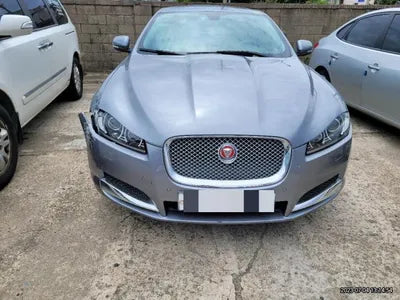 2014 Jaguar XF VIN: