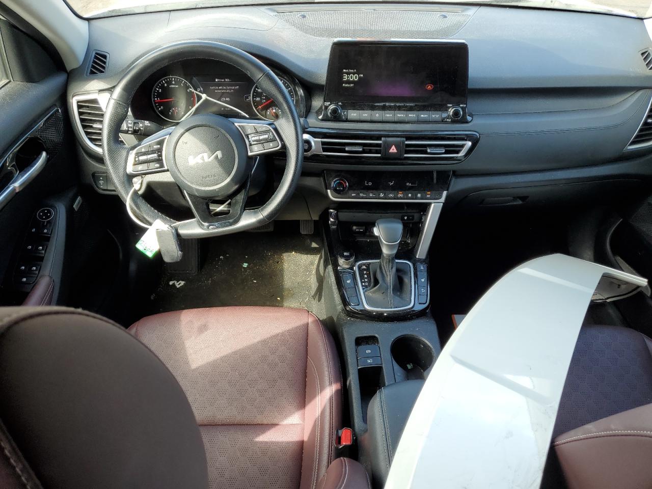 2023 KIA SELTOS SX VIN:KNDETCA22P7420701