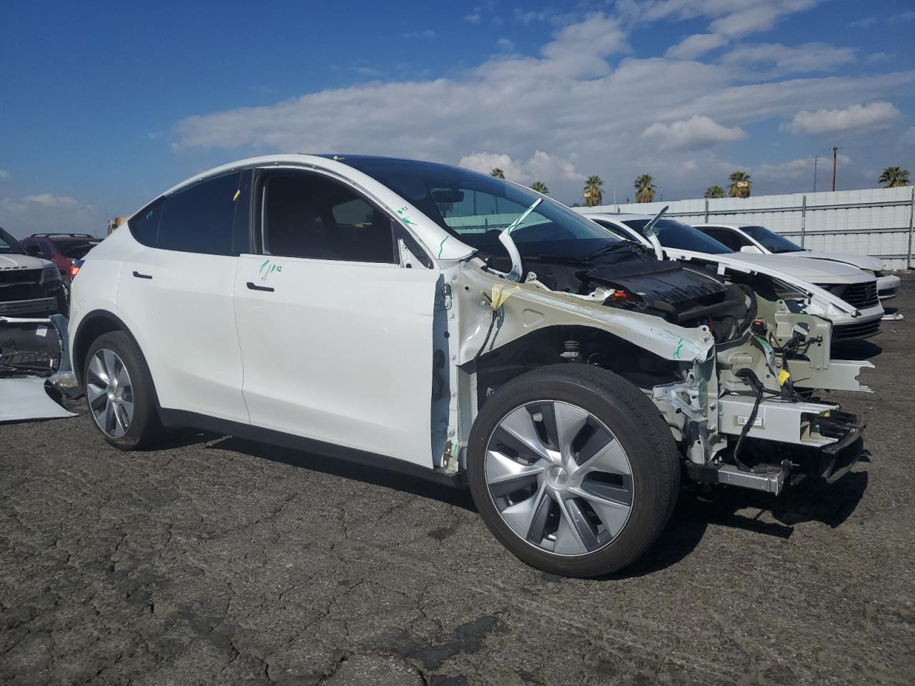 2023 TESLA MODEL Y  VIN:7SAYGDEE3PA108330