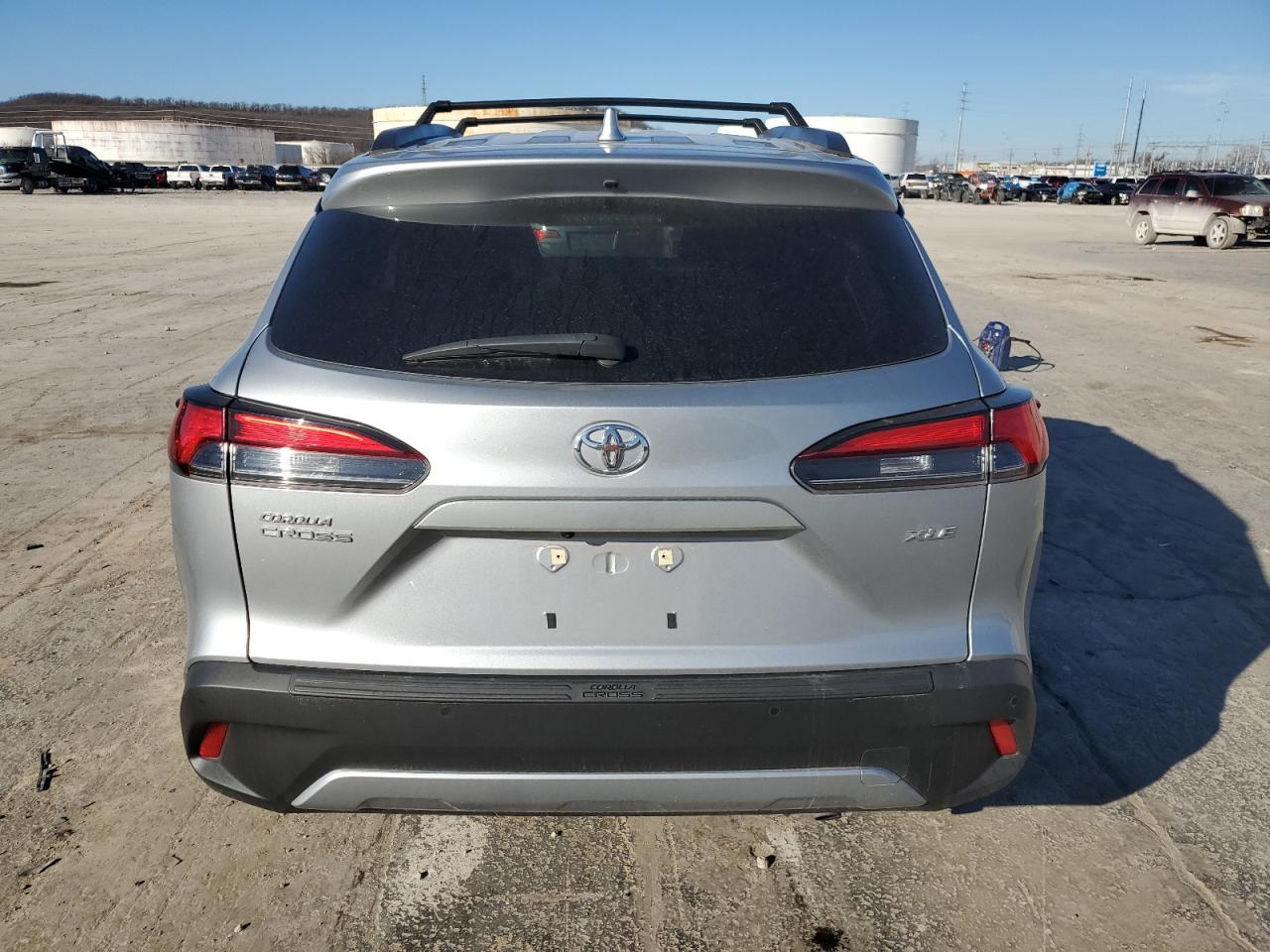 2022 TOYOTA COROLLA CROSS XLE VIN:7MUDAAAG3NV033813