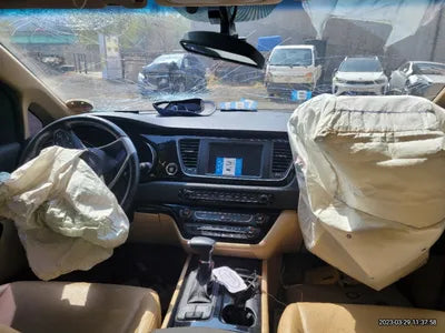 2017 Kia Carnival VIN: