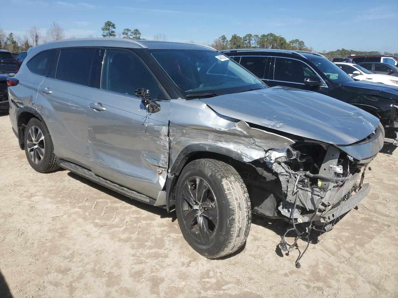2022 TOYOTA HIGHLANDER HYBRID XLE VIN:5TDGARAH8NS515501