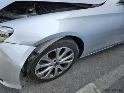 2018 Mercedes-Benz E 300 WDDZF4KB9KA528991 VIN:WDDZF4KB9KA528991