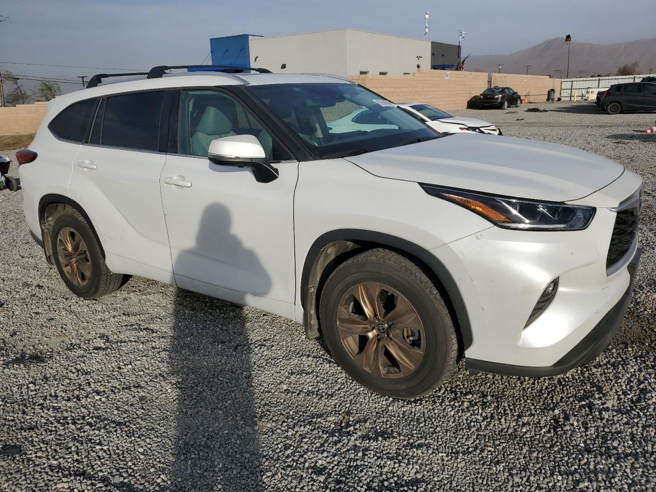 2022 TOYOTA HIGHLANDER HYBRID XLE VIN:5TDAARAH6NS514417