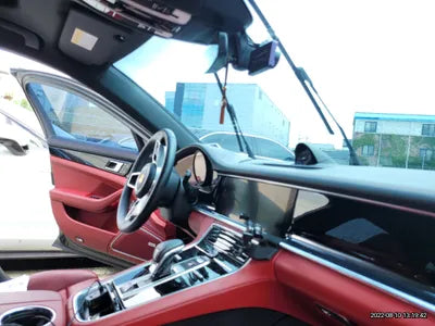 2018 Porsche Panamera VIN: