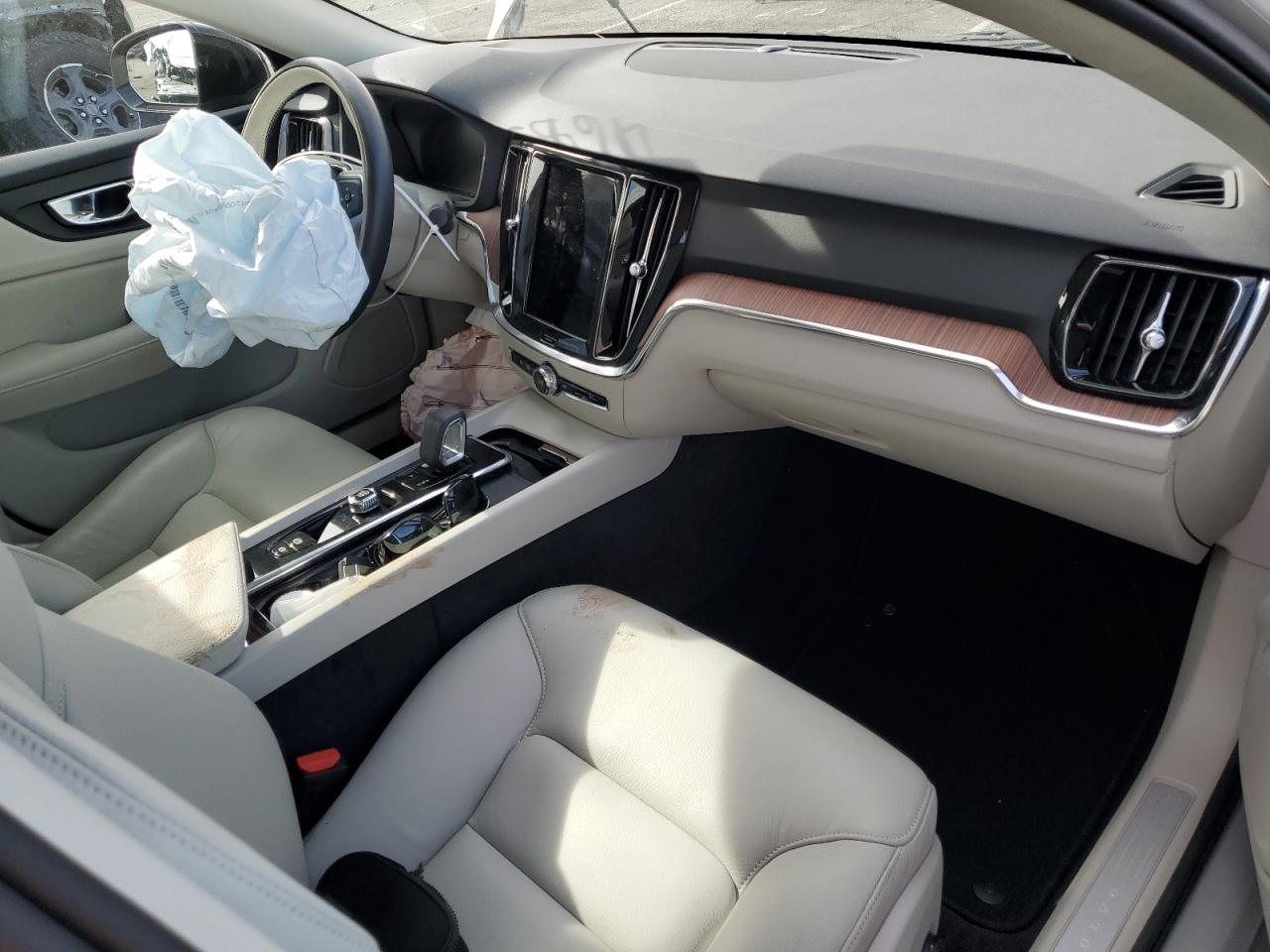 2022 VOLVO S60 B5 MOMENTUM VIN:JA4AT3AAXKZ046223