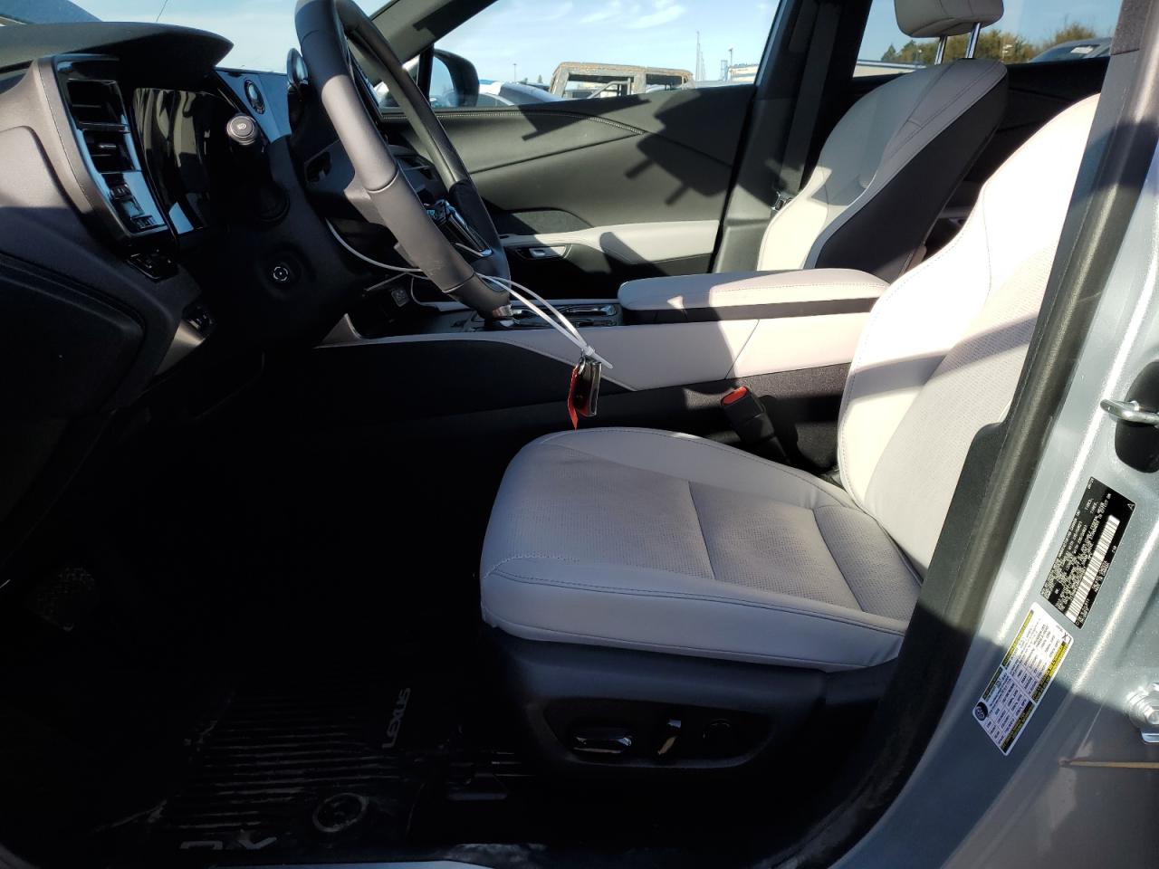 2024 LEXUS RX 350 BASE VIN:2T2BAMCA8RC084861