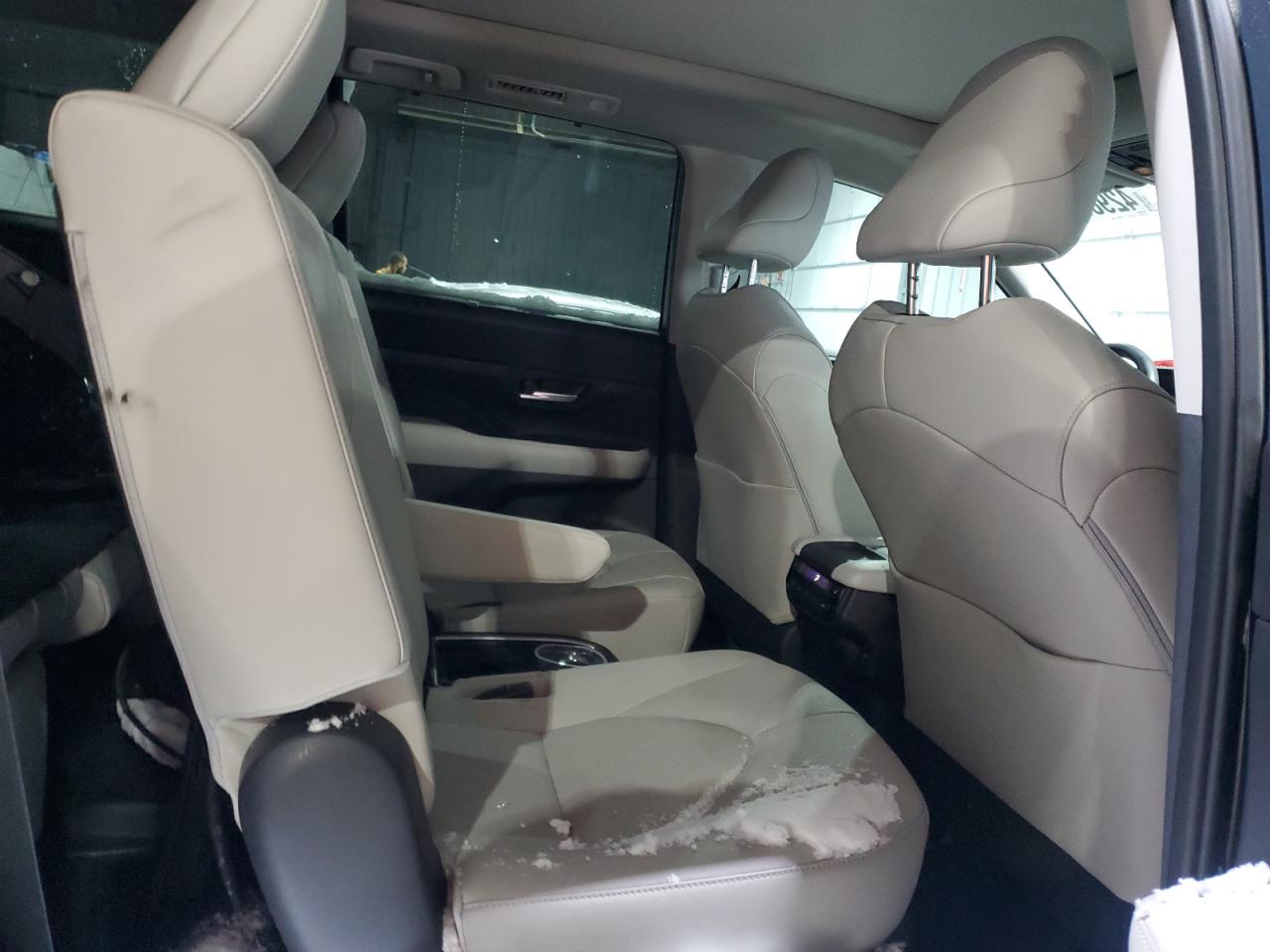 2024 TOYOTA GRAND HIGHLANDER XLE VIN:5TDACAB59RS012958