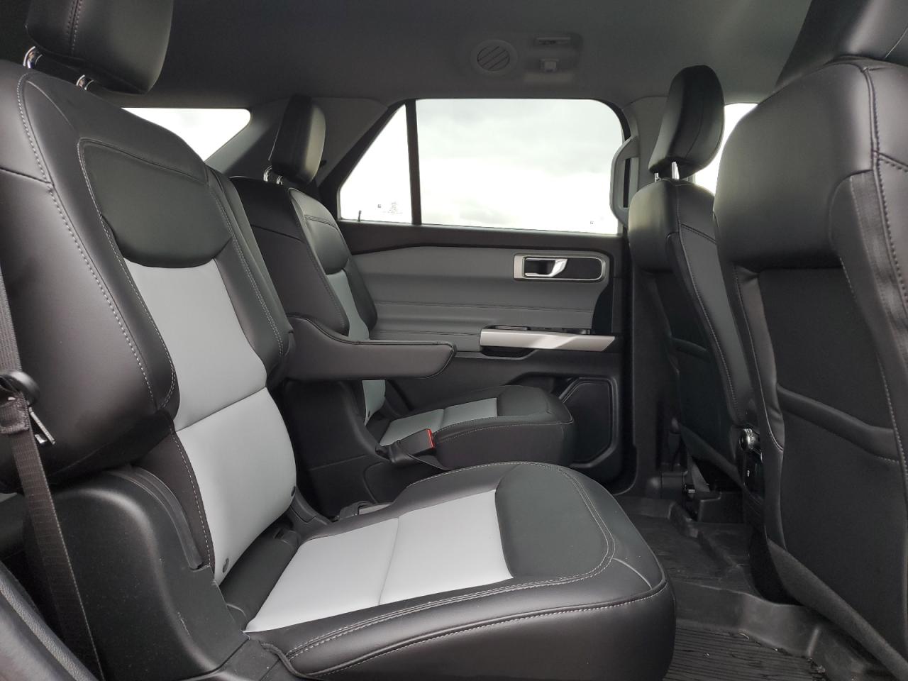 2023 FORD EXPLORER XLT VIN:1FMSK7DHXPGB02463