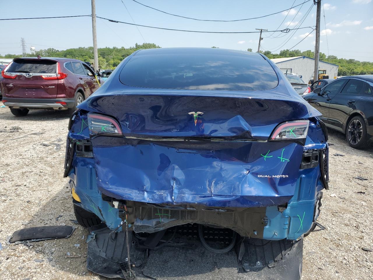 2024 TESLA MODEL Y  VIN:7SAYGDEE0RA266773