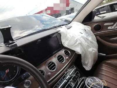 2016 Mercedes-Benz E 220 VIN: