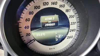 2014 Mercedes-Benz E 220 VIN: