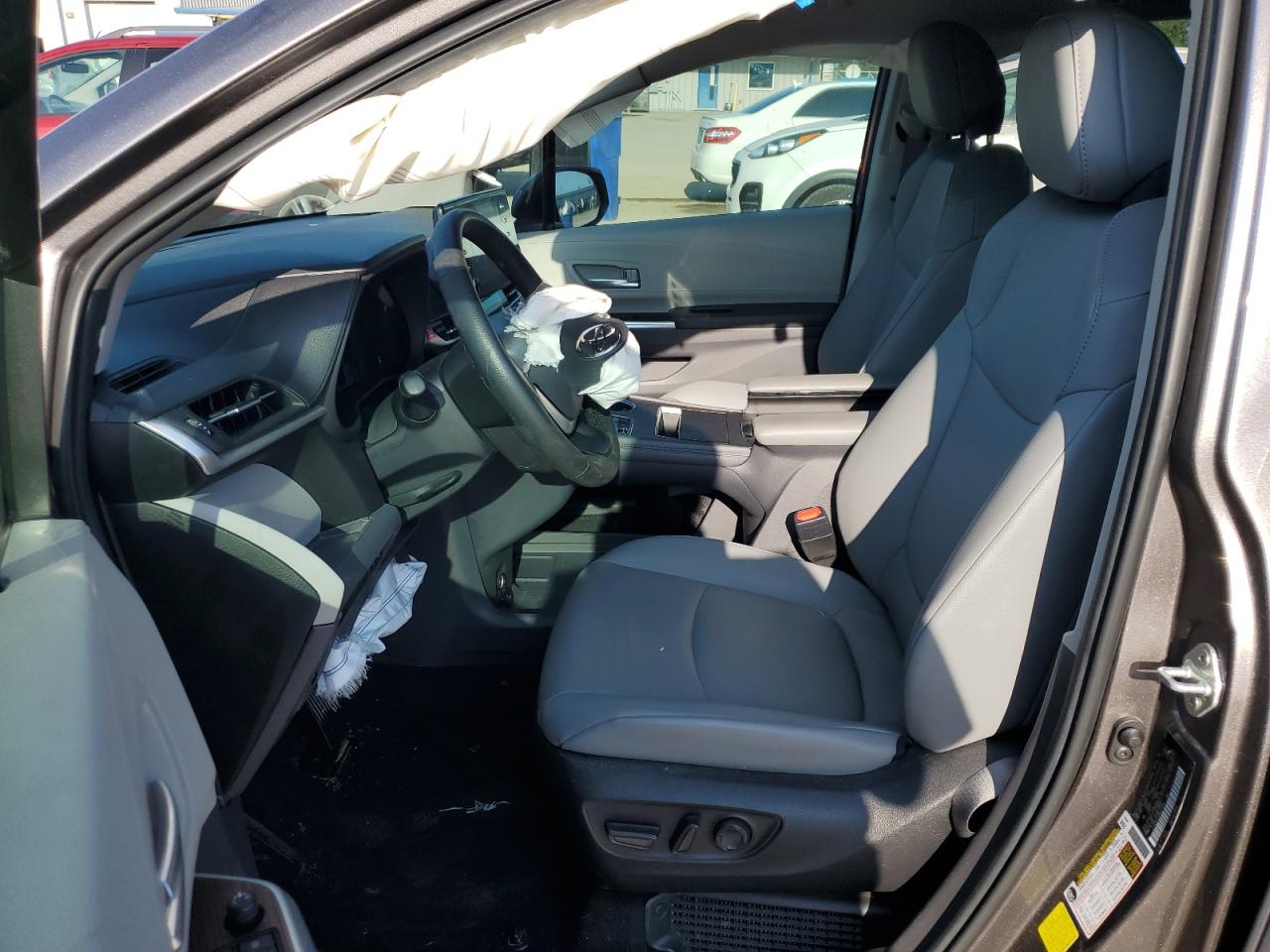 2022 TOYOTA SIENNA XLE VIN:5TDYSKFC3NS070199