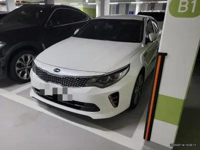 2017 Kia K5 VIN:
