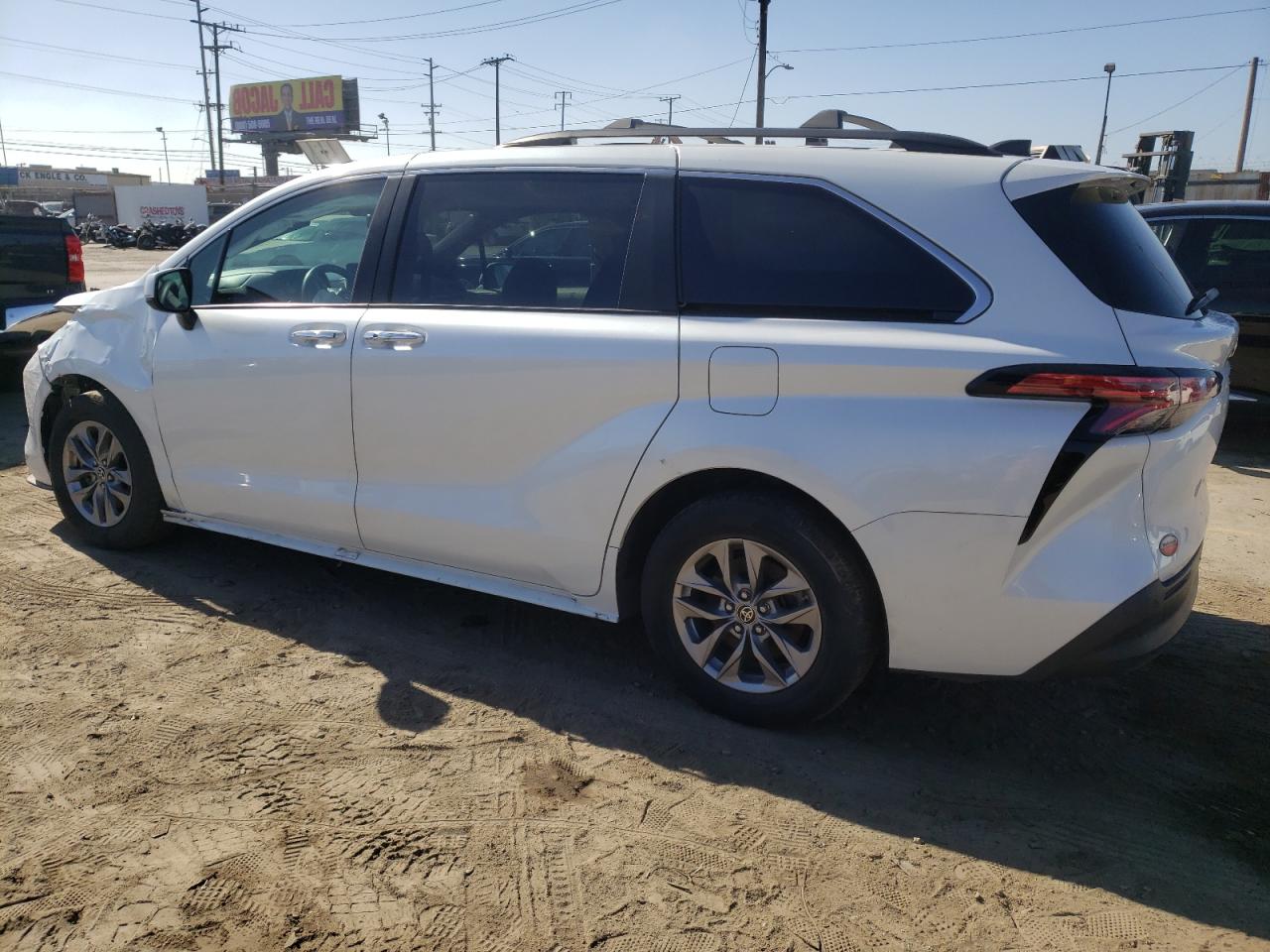 2022 TOYOTA SIENNA XLE VIN:5TDJRKEC1NS087064