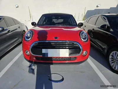 2020 MINI Cooper VIN: